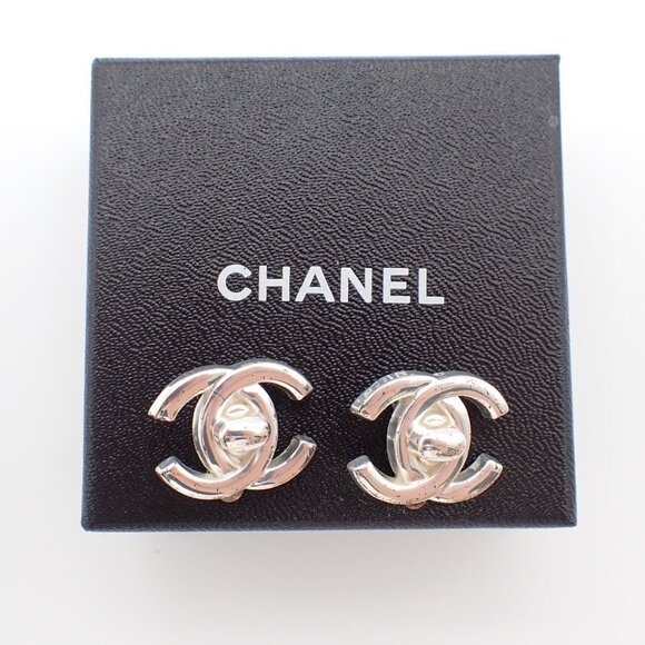 CHANEL CC Logo Earrings Clip-On 96A Silver Accessory France Vintage - Picture 1 of 10